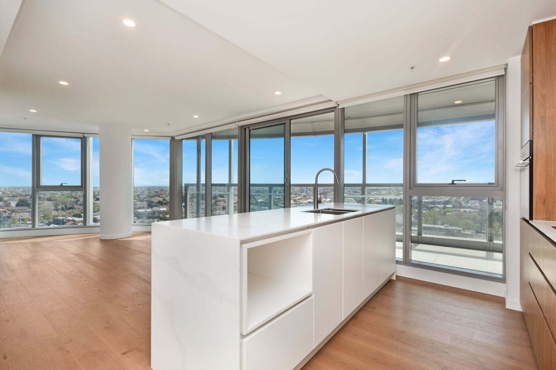 BRAND NEW PREMIUM APARTMENT
