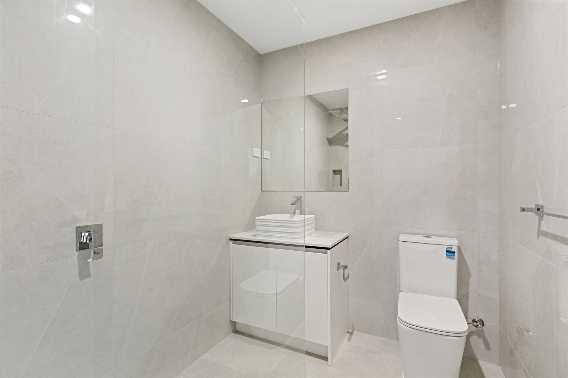 Brand New Luxury 2-Bedroom Apartment in Vibrant Northcote