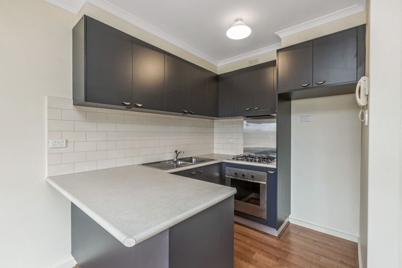 13/18 Tongue Street, Yarraville - Thumbnail 3