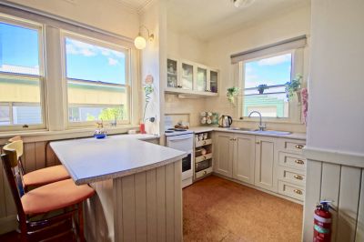 2
 
 
 
  
 
 
 1
 
 
 
  
 
 
 3
 
 
 
 
 
 
 
 91 George Street, Devonport TAS 7310, Devonport - Thumbnail 5