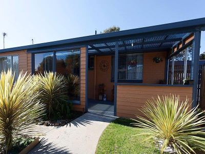 3
 
 
 
  
 
 
 1
 
 
 
  
 
 
 4
 
 
 
 
 
 
 
 17 Harvil Way, DEVONPORT TAS 7310, Devonport - Thumbnail 7