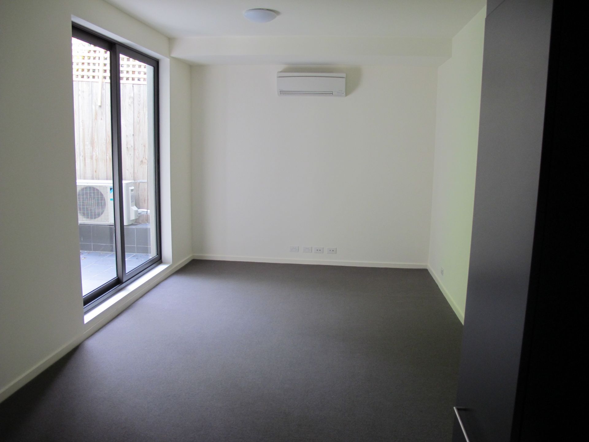 G08/60 Wellington Street, St Kilda - Thumbnail 5