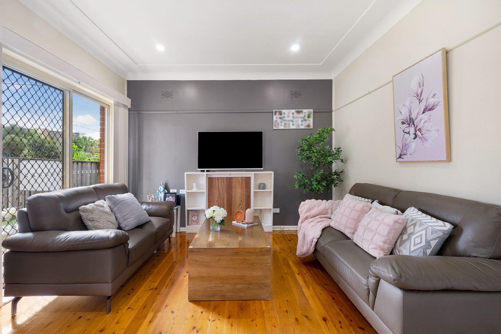 Real Estate For Sale 15 Rees Street Mays Hill , NSW