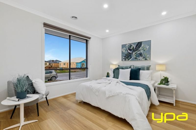 44 Athenaeum Avenue Clyde North VIC, Clyde North - Thumbnail 2