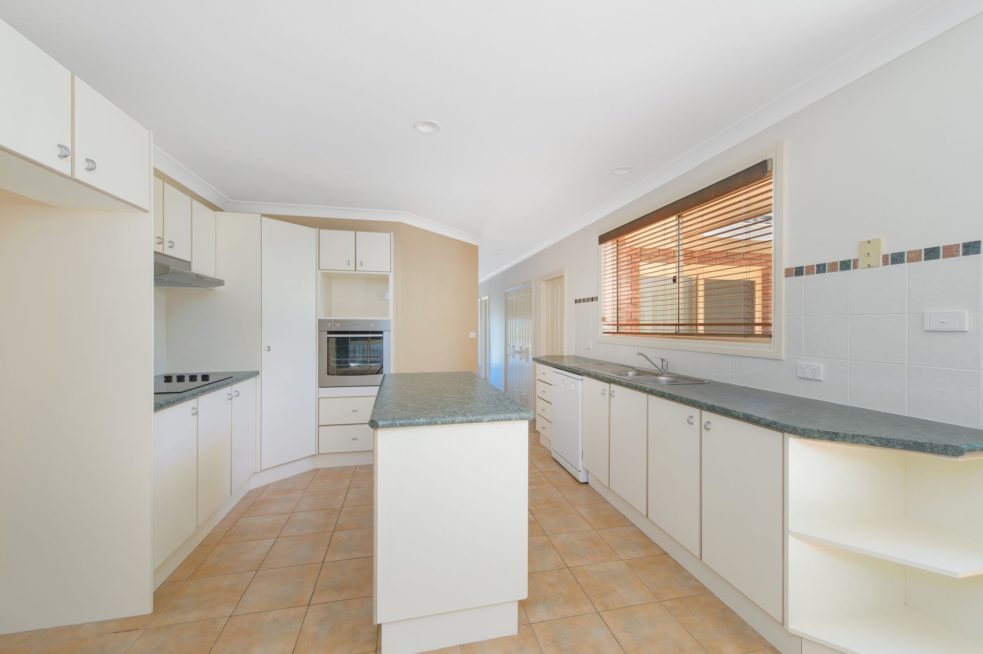28 Christina Circuit Port Macquarie NSW, Port Macquarie - Thumbnail 2
