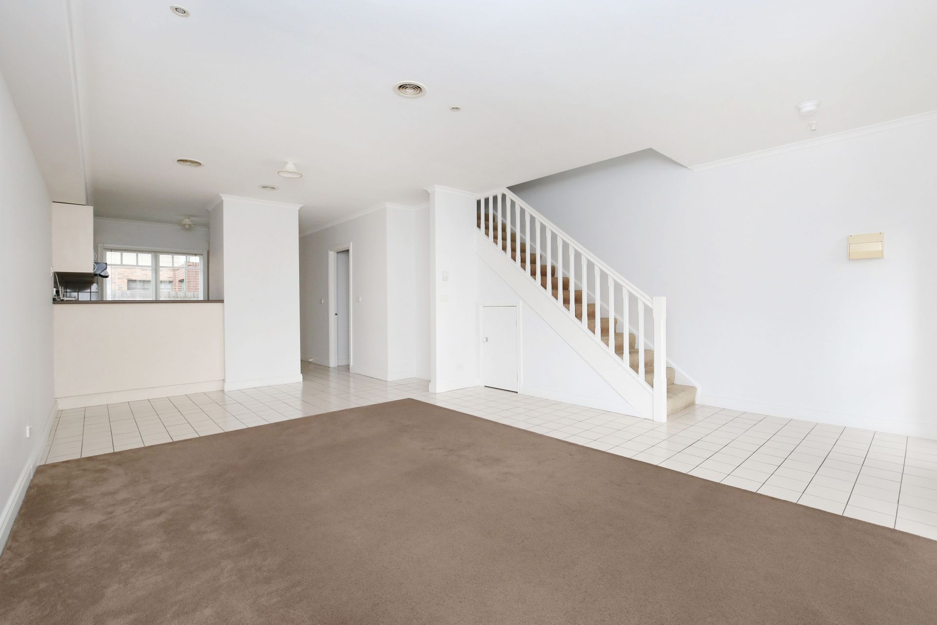 EASY WALK TO ALL AMENITIES!   *Insp Wed 22nd Nov @ 4:40pm*