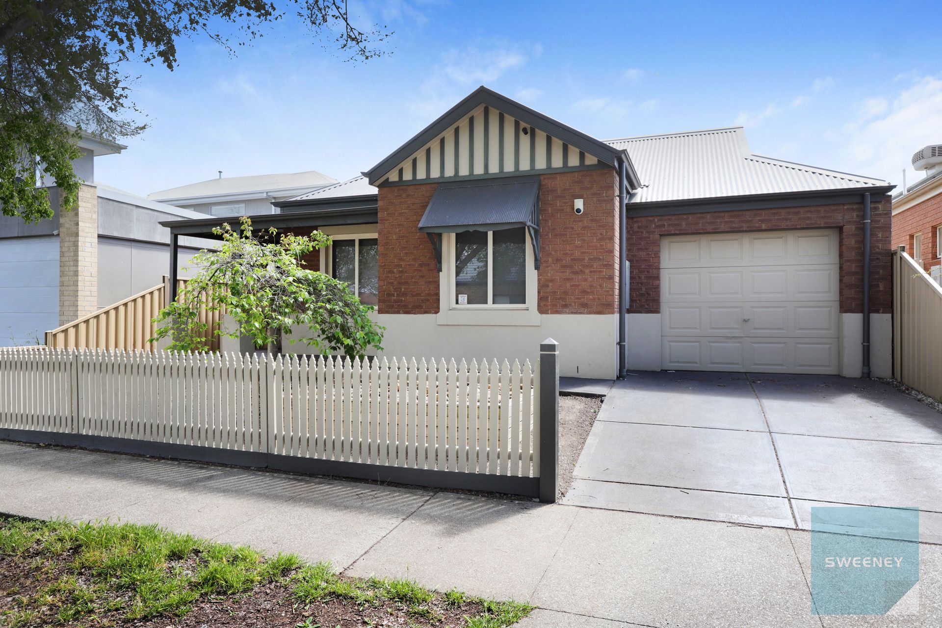 8 Kooyong Way, Caroline Springs - Thumbnail 3