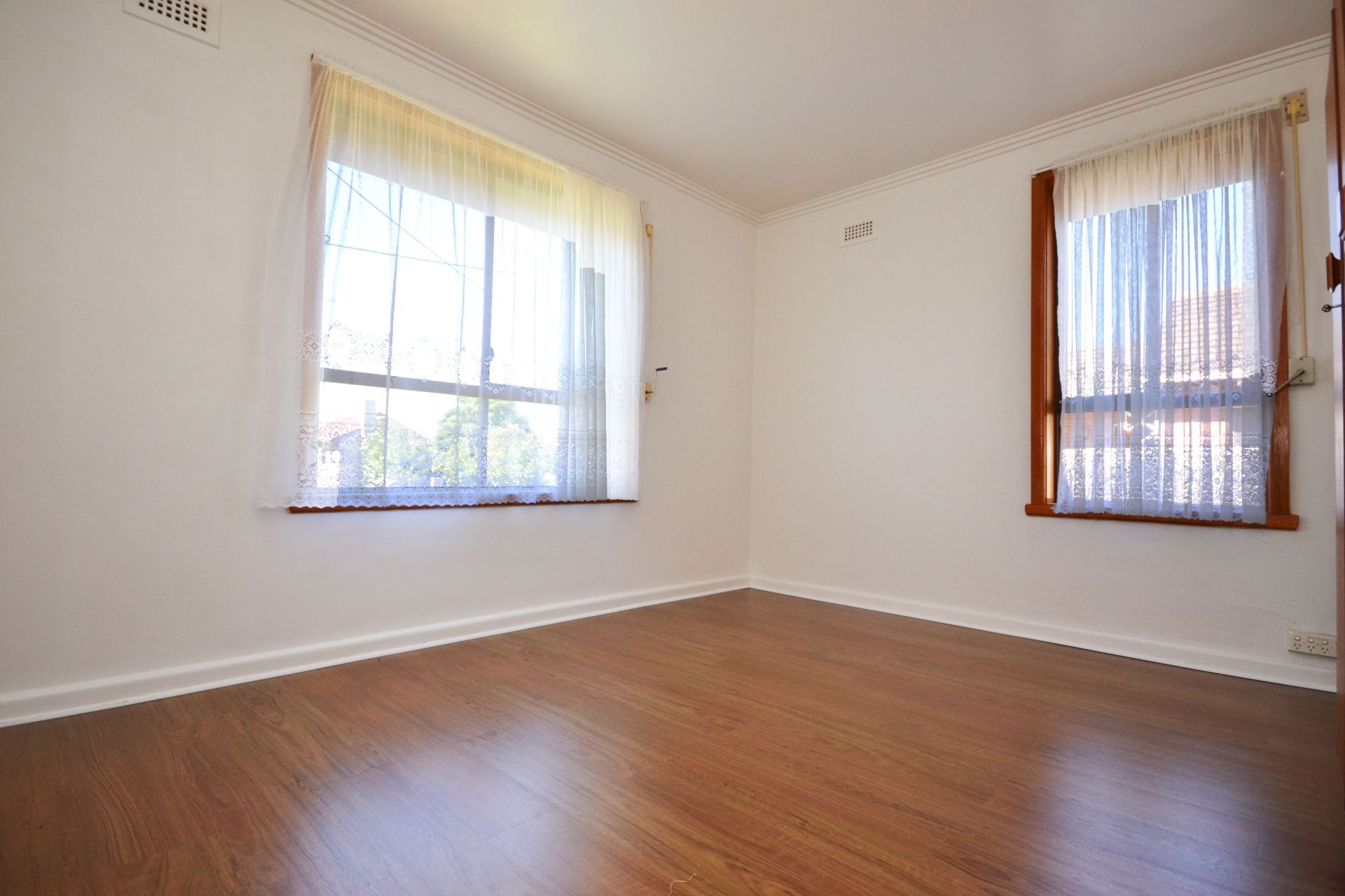 WELL PRESENTED & IN AN IDEAL LOCATION