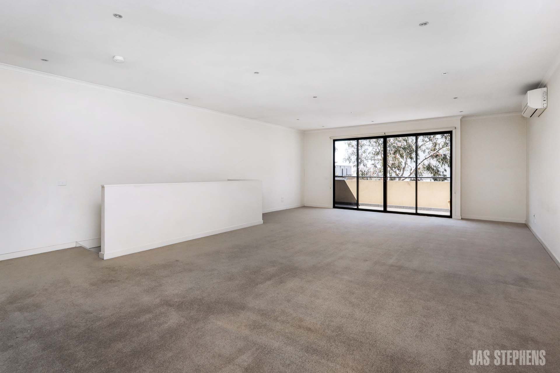 14 Newman Drive Footscray VIC, Footscray - Thumbnail 3