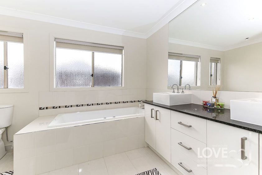 STYLISHNESS, SIZE & LOCATION, WHAT A WINNER!