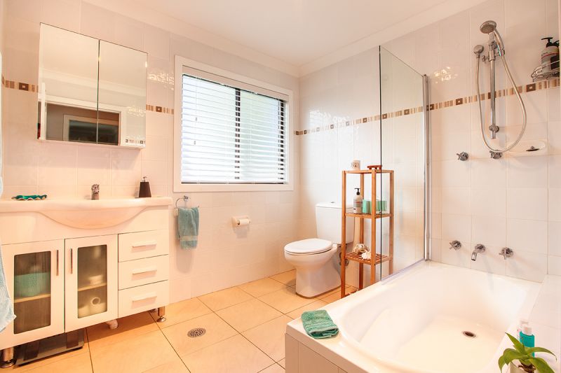 30 Treetops Crescent, Mollymook Beach - Thumbnail 8