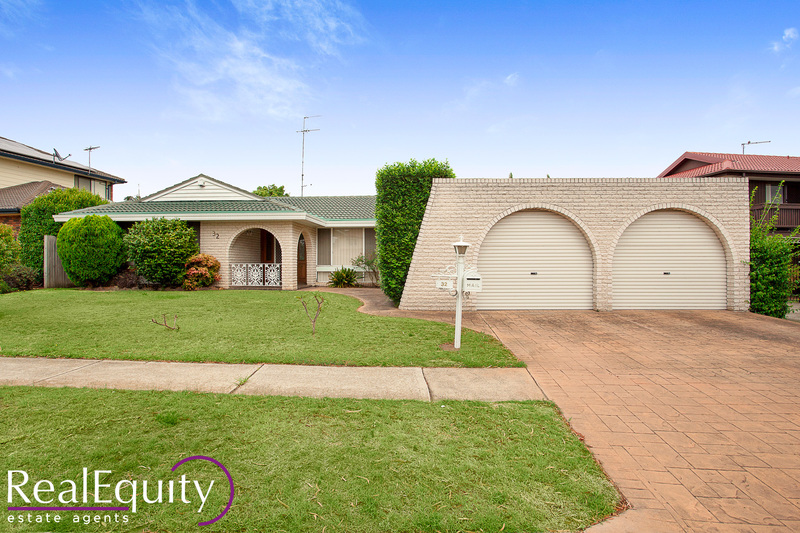 Real Estate For Lease 32 Ascot Drive Chipping Norton , NSW