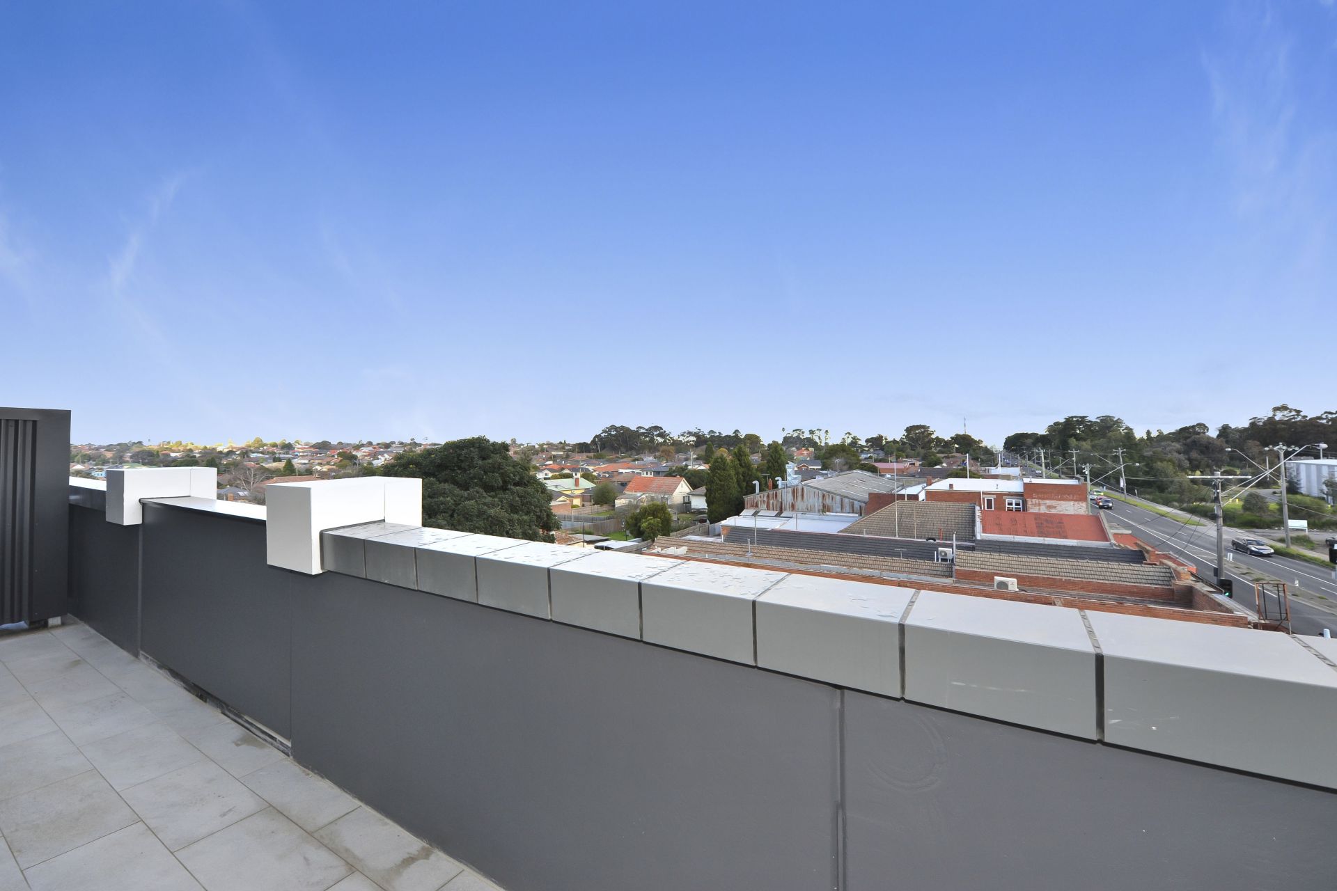 THE PENTHOUSE SUITE - HIGH QUALITY LIVING!