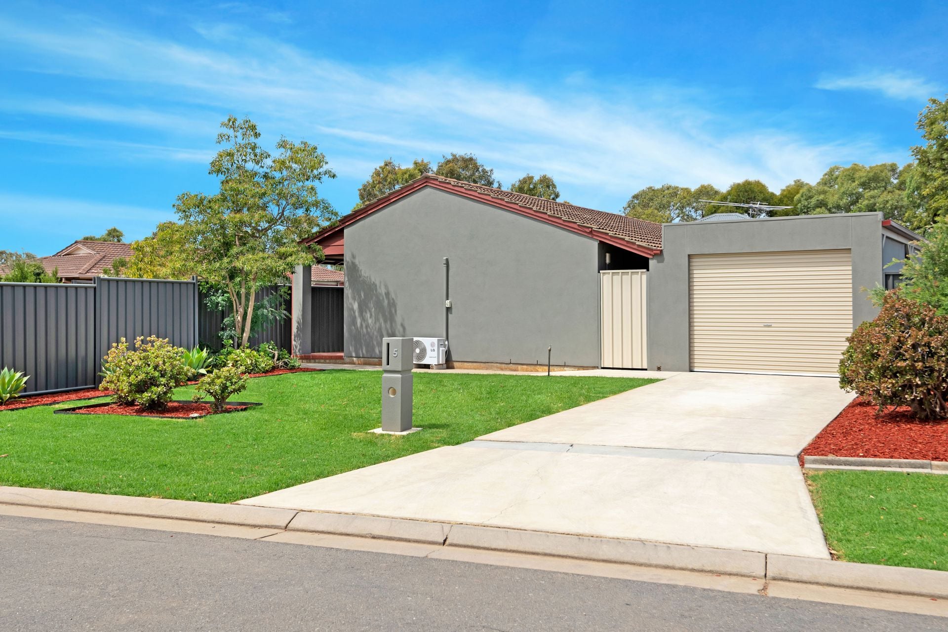5 Bunker Court, Seaton - Thumbnail 2