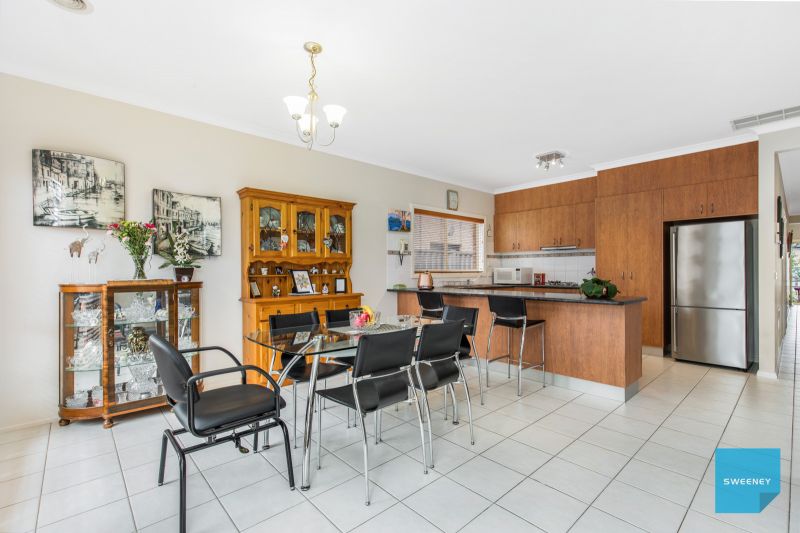 7 Broadhurst Way, Caroline Springs - Thumbnail 7