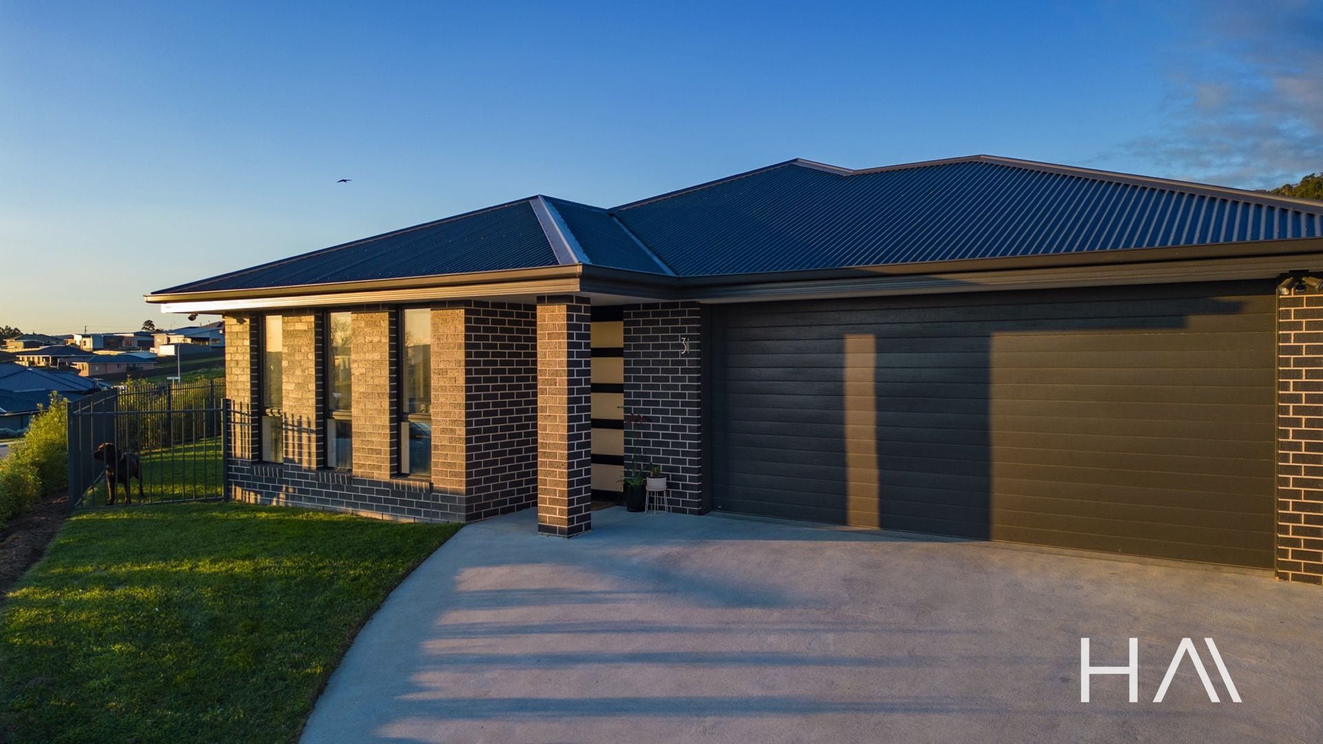 31 Tenzing Drive St Leonards, St Leonards - Thumbnail 2