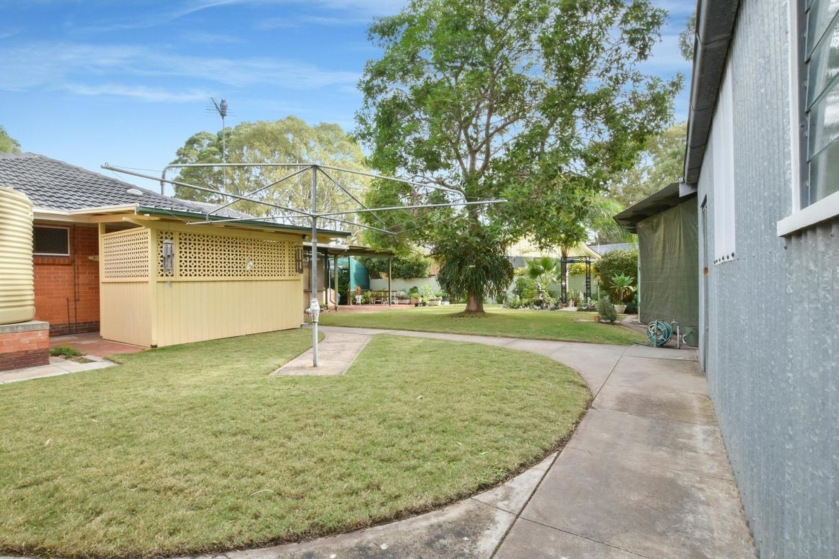 13 Creighton Ave Morphett Vale 5162