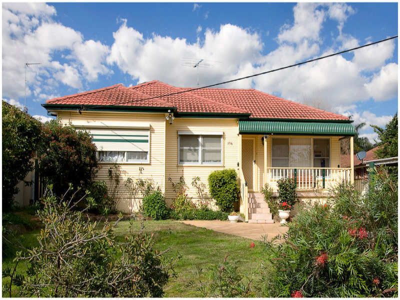 156 Church Street, South Windsor - Thumbnail 2