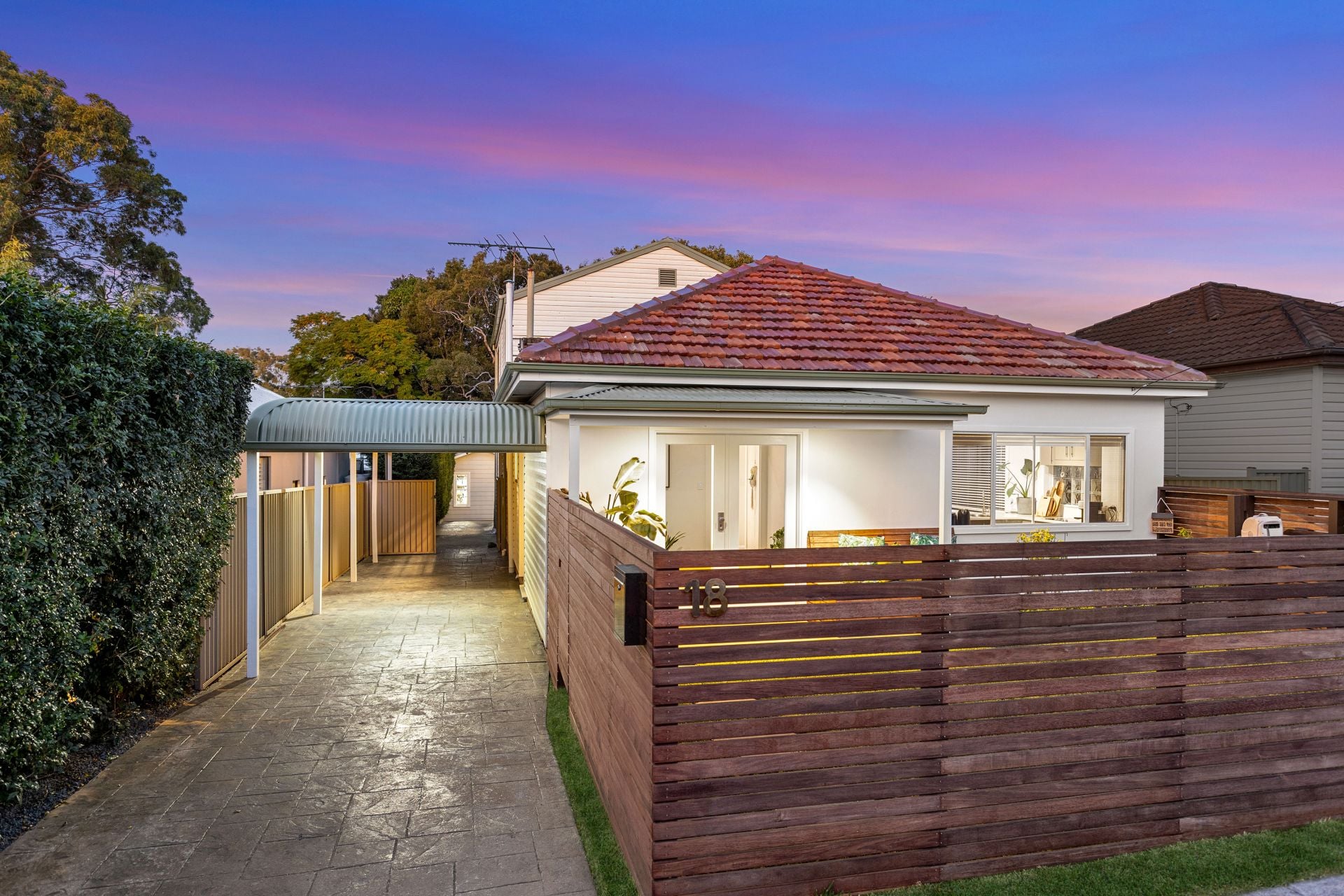 18 Chamberlain Avenue, Caringbah, Caringbah - Thumbnail 3