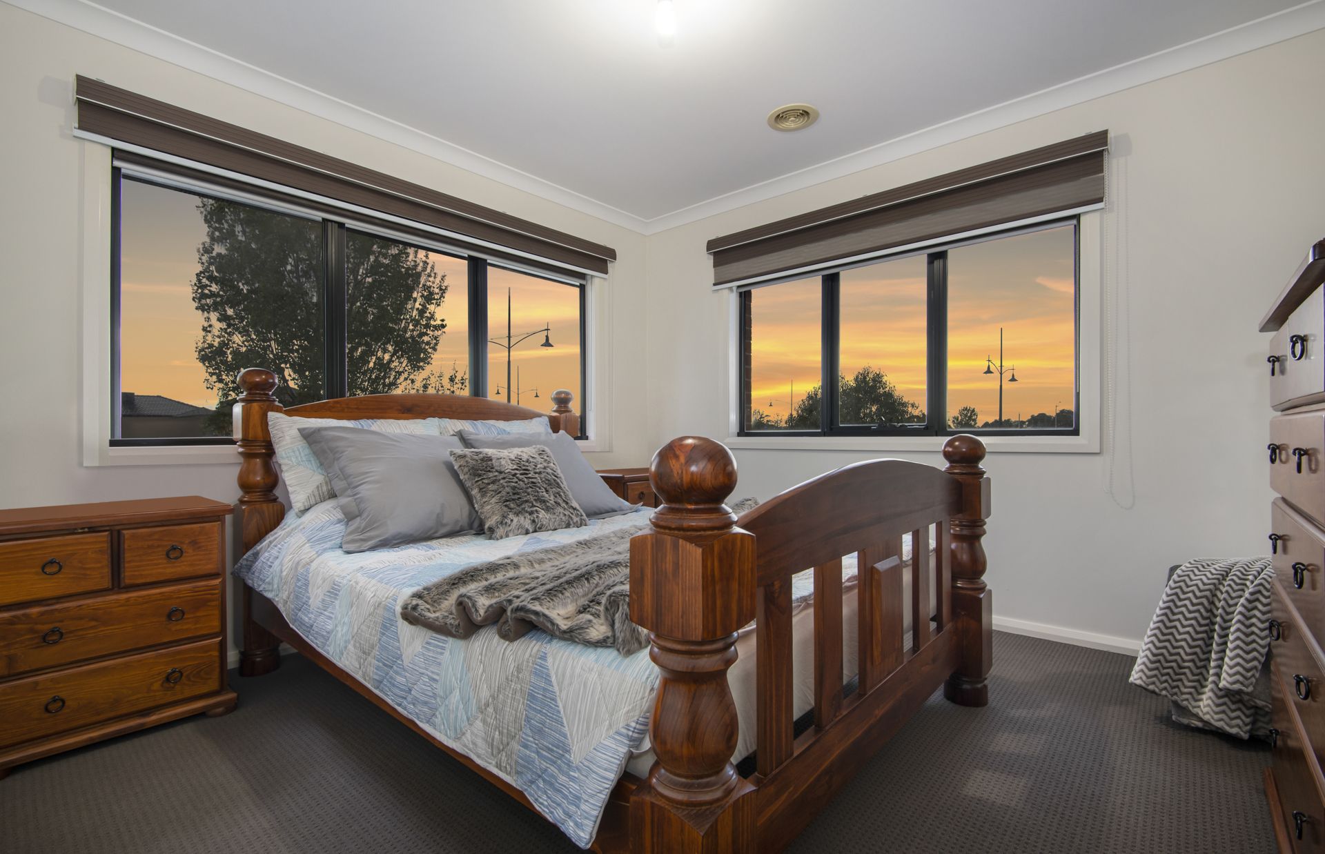GREAT FAMILY HOME  - DUAL CORNER ACCESS