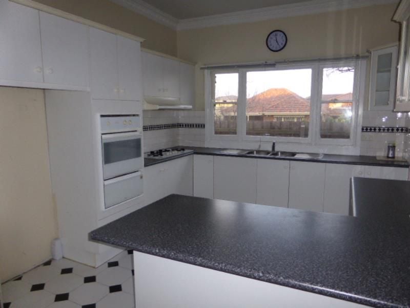 90 Murray Road, Preston