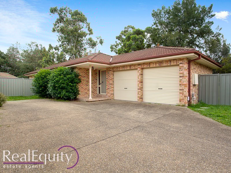 Real Estate For Lease 6 Bibury Place Chipping Norton , NSW