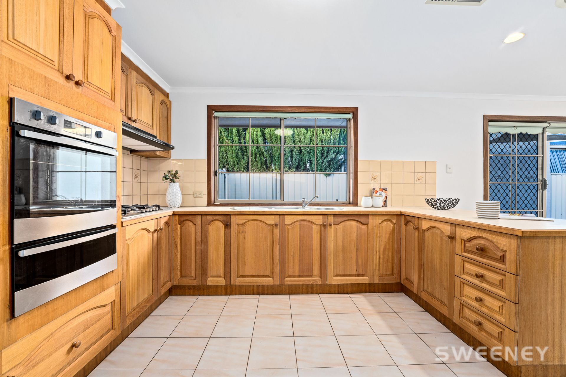 19 Leake Court, Altona Meadows - Thumbnail 4