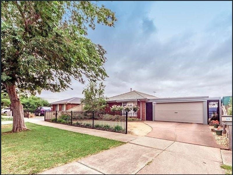 44 Thames Boulevard, Werribee VIC