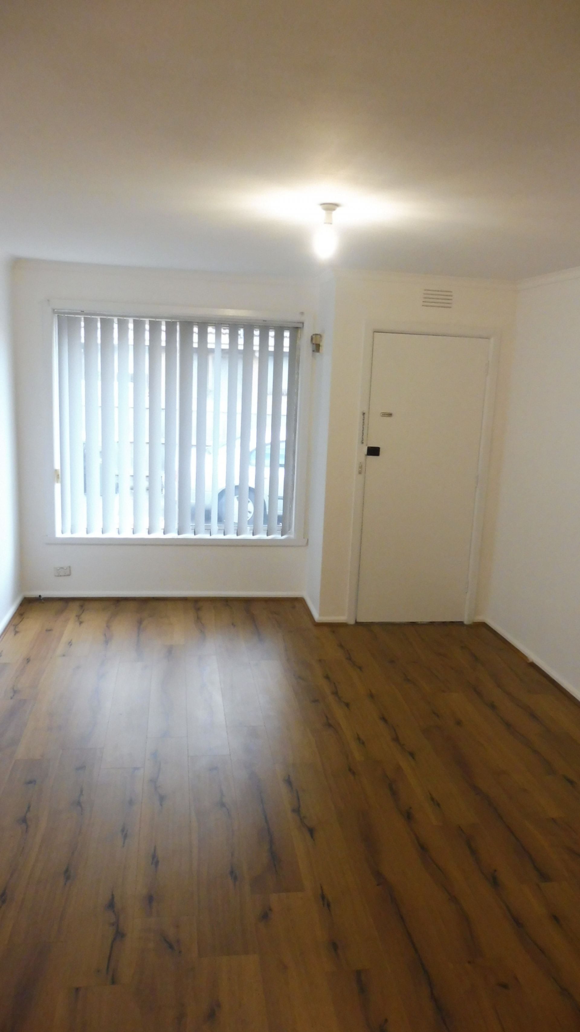 CONVENIENTLY LOCATED, 2 BEDROOM UNIT