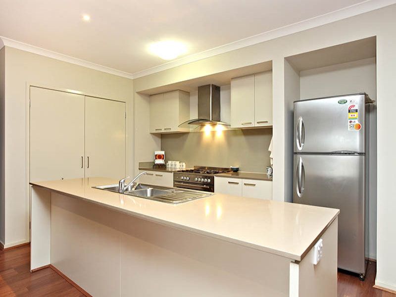 35 Lancefield Drive, Caroline Springs - Thumbnail 4
