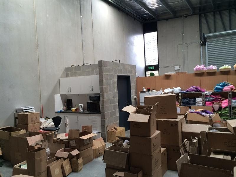 136.5 SQM WAREHOUSE WITH STREET FRONTAGE- M & M BUSINESS PARK