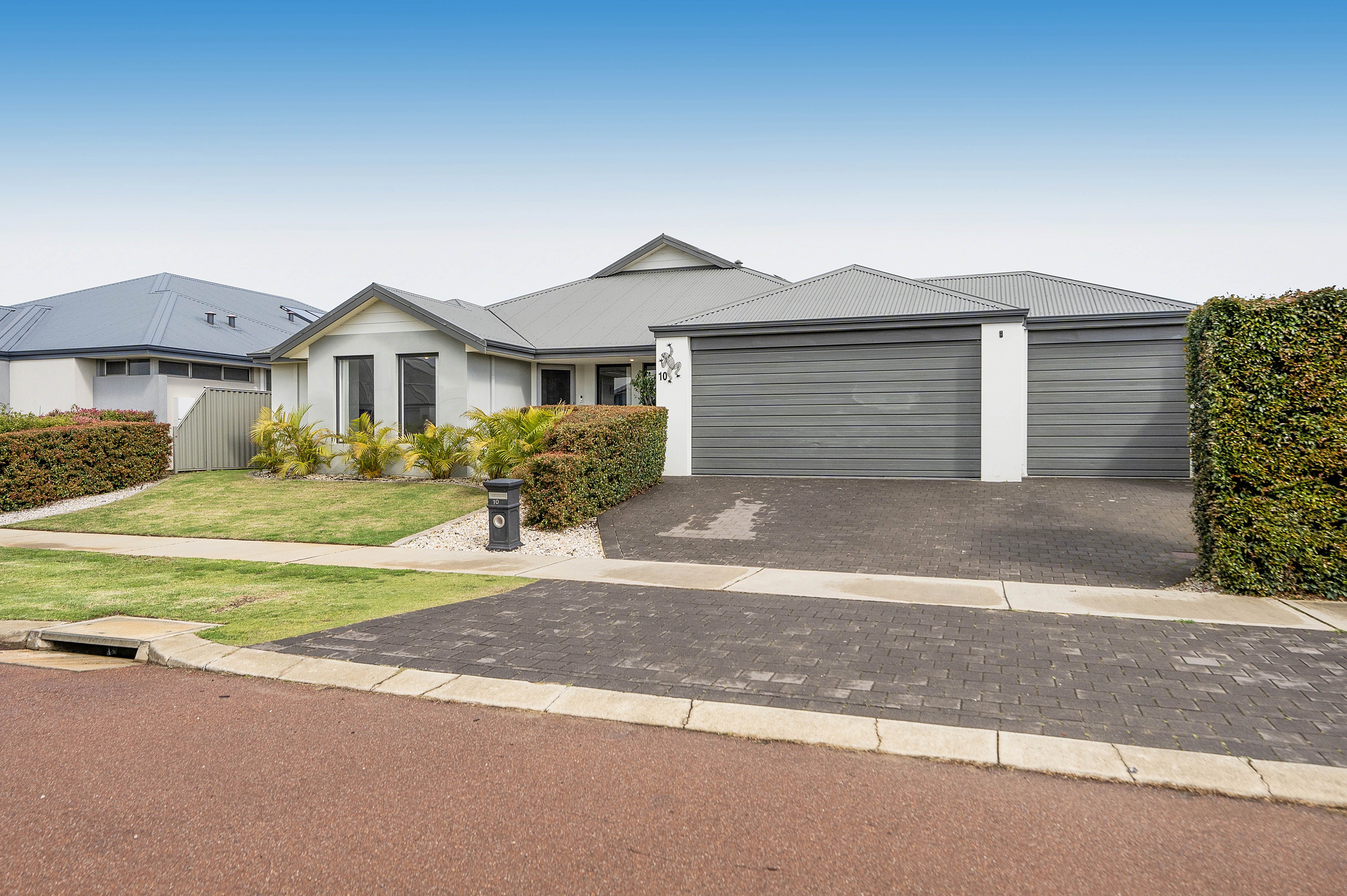 10 Crillin Way, Byford