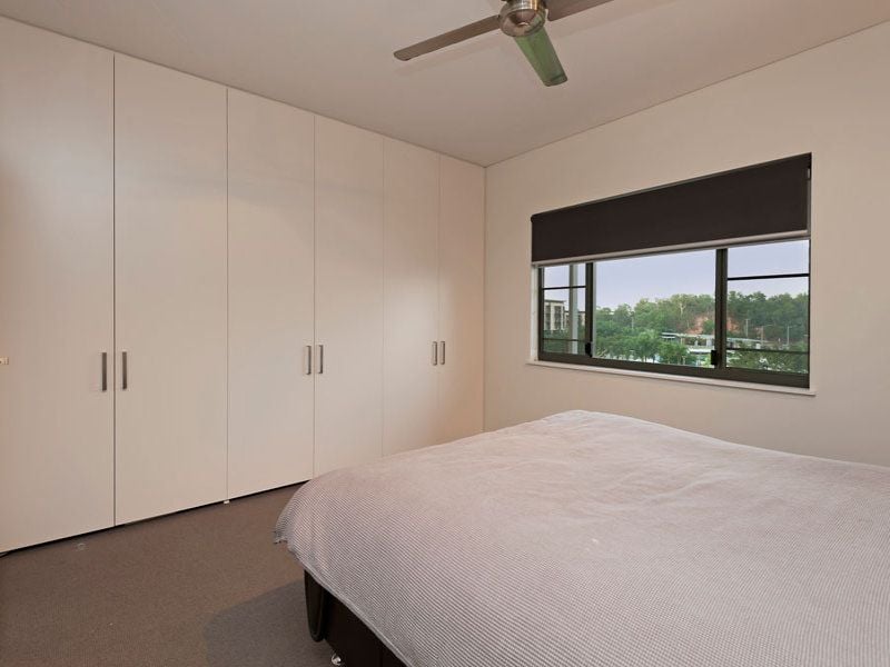 212/19B Kitchener Drive Wharf 1 Darwin 0800