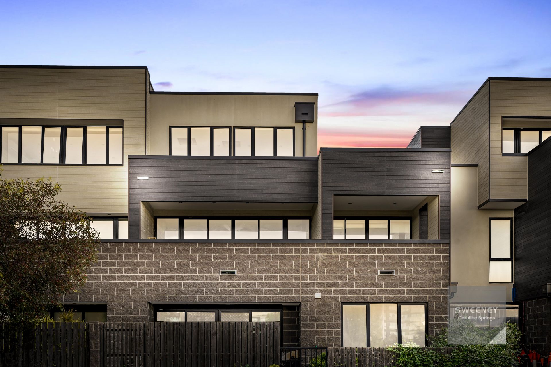 18/11 Monckton Place, Caroline Springs - Thumbnail 2