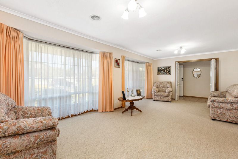 62 Tatman Drive, Altona Meadows - Thumbnail 3
