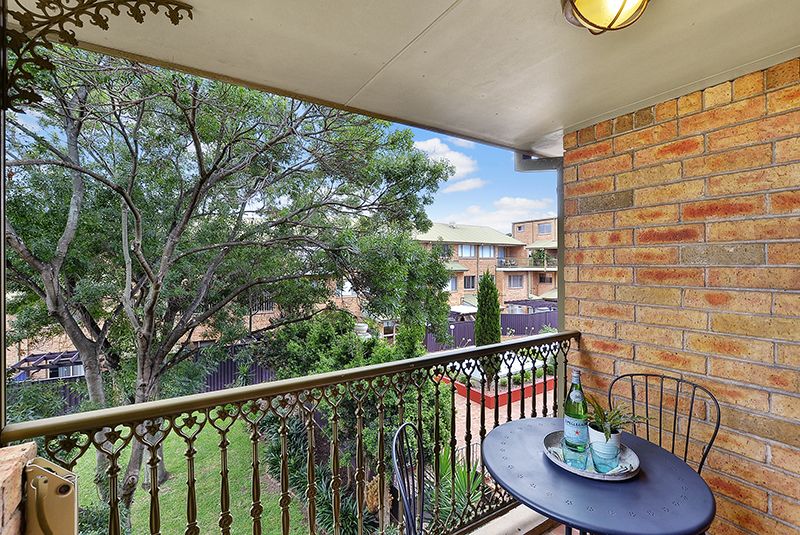 SOLD - Leafy Top Floor Retreat in a Tranquil Rear Position