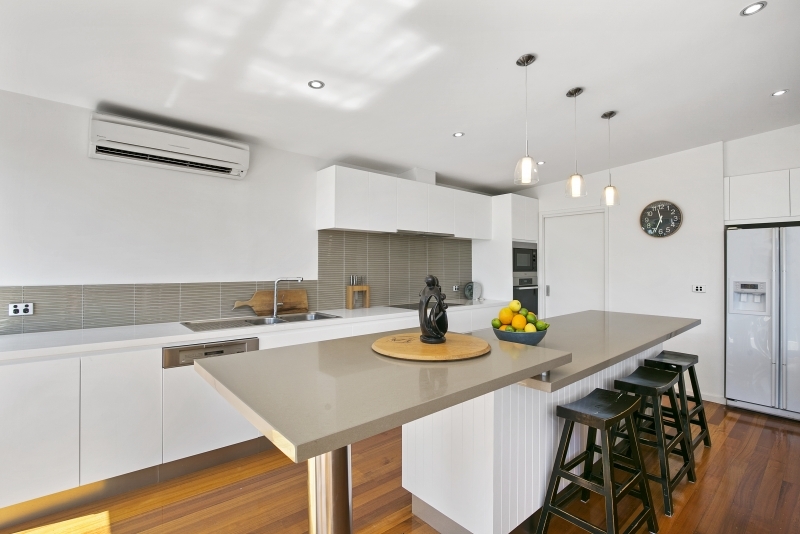 15  Moorhouse Street LORNE VIC, Lorne - Thumbnail 3