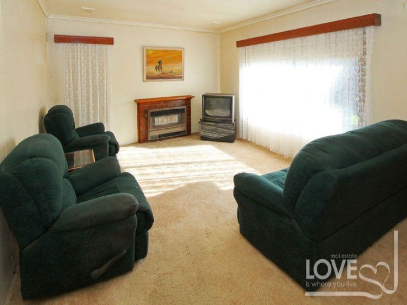 THREE BEDROOM IN GREAT LOCATION