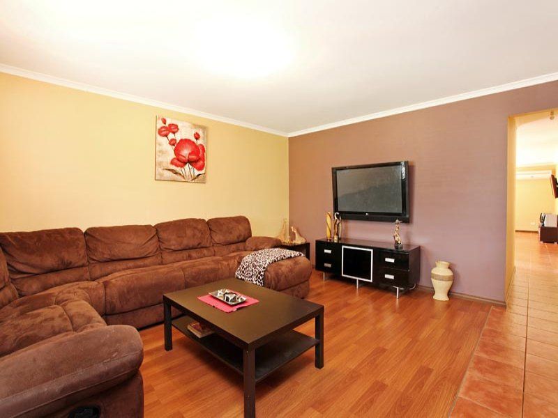 57 Timele Drive, Hillside - Thumbnail 3