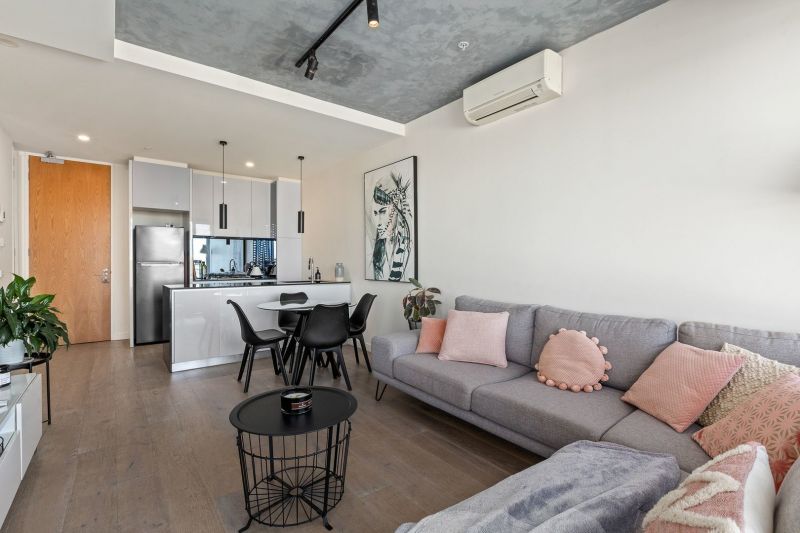 508/6 Murphy Street, South Yarra - Thumbnail 2