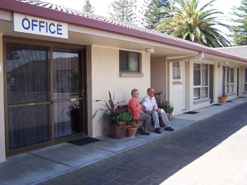 13 Railway Terrace Beachport SA, Beachport - Thumbnail 5