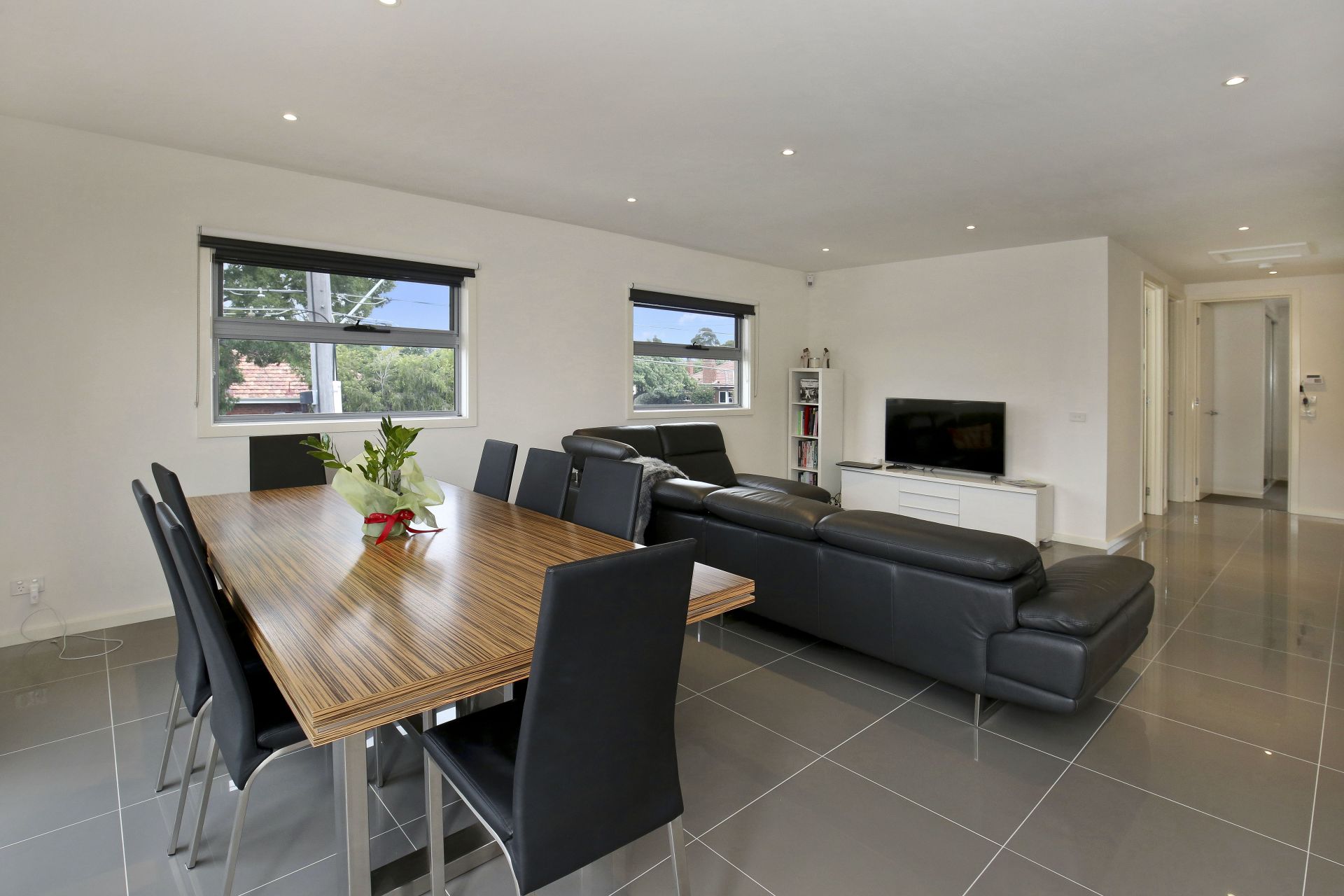 Vibrant & Modern Living!