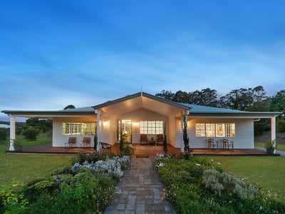 LUXURIOUS CONTEMPORARY HOMESTEAD ON 5 PARK-LIKE ACRES
