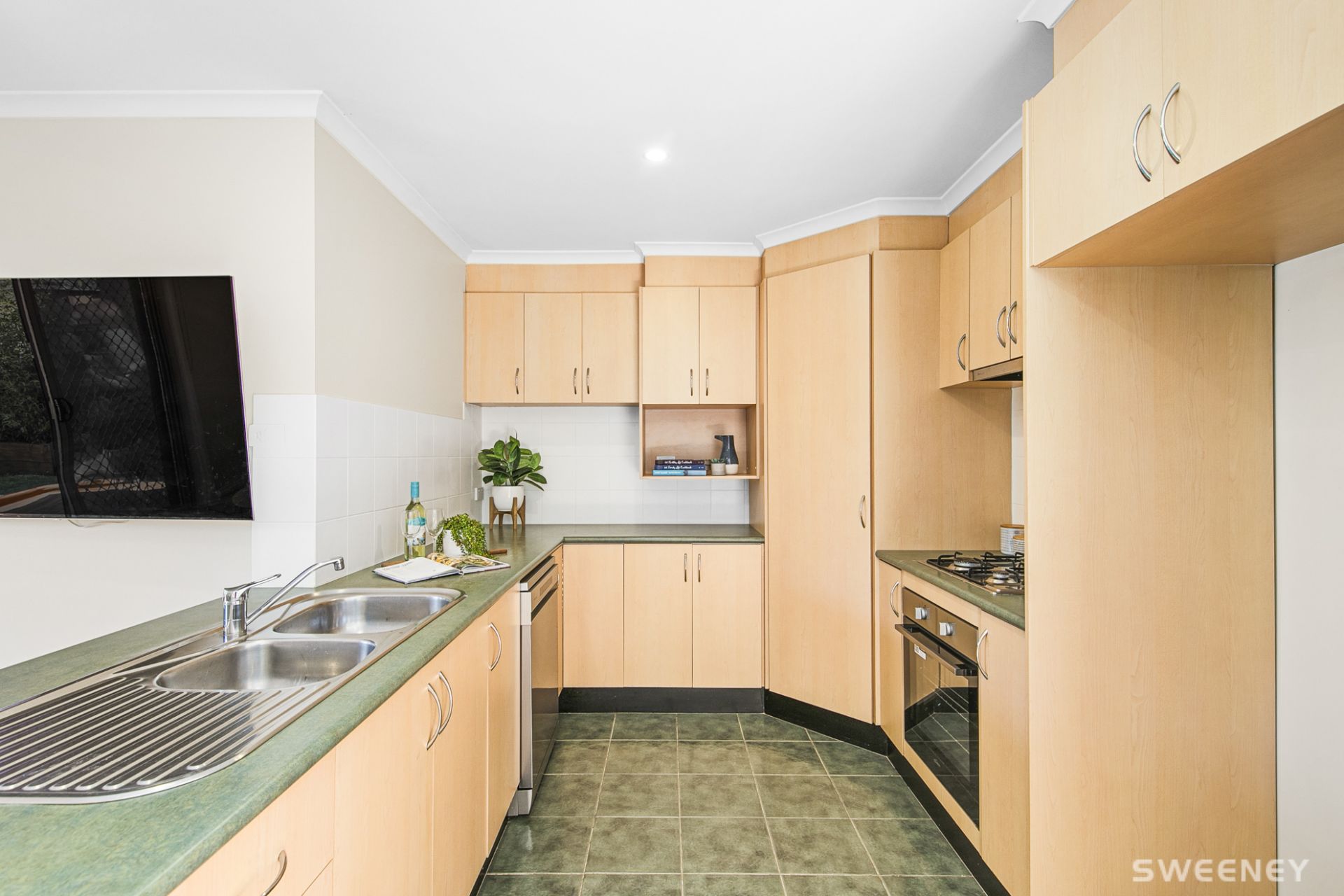 22 Roach Drive, Altona Meadows - Thumbnail 8