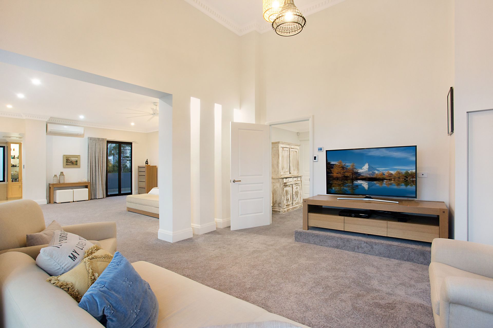 53 Commodore Drive, Paradise Waters Cole Residential