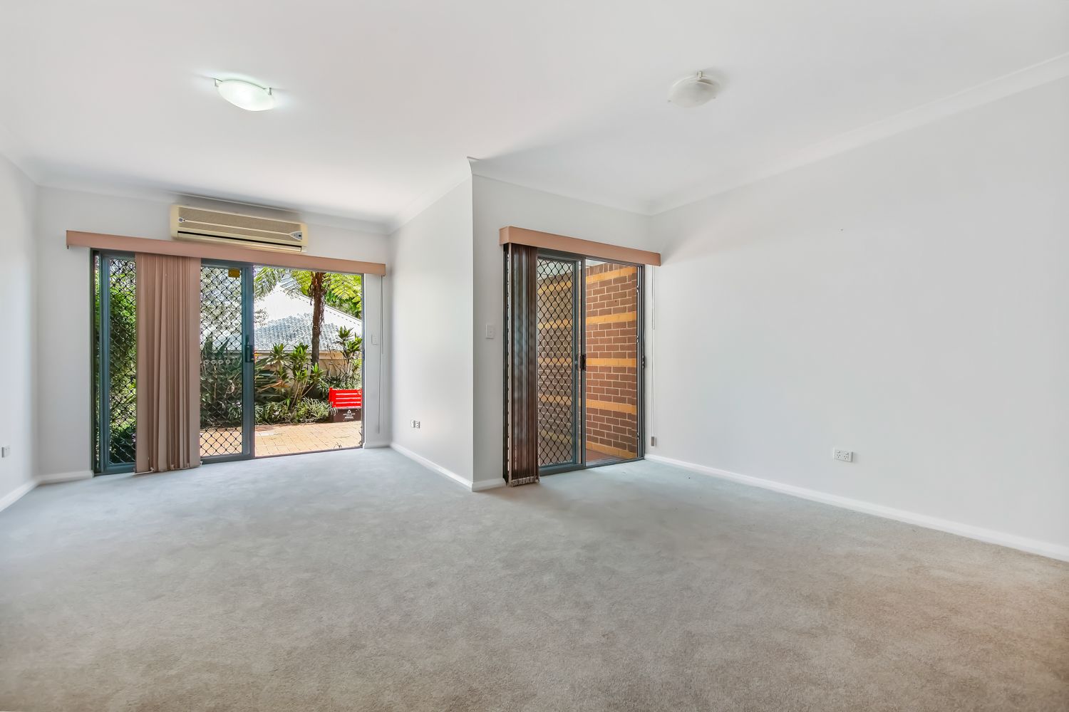 Three Bedroom Townhouse with Double Garage