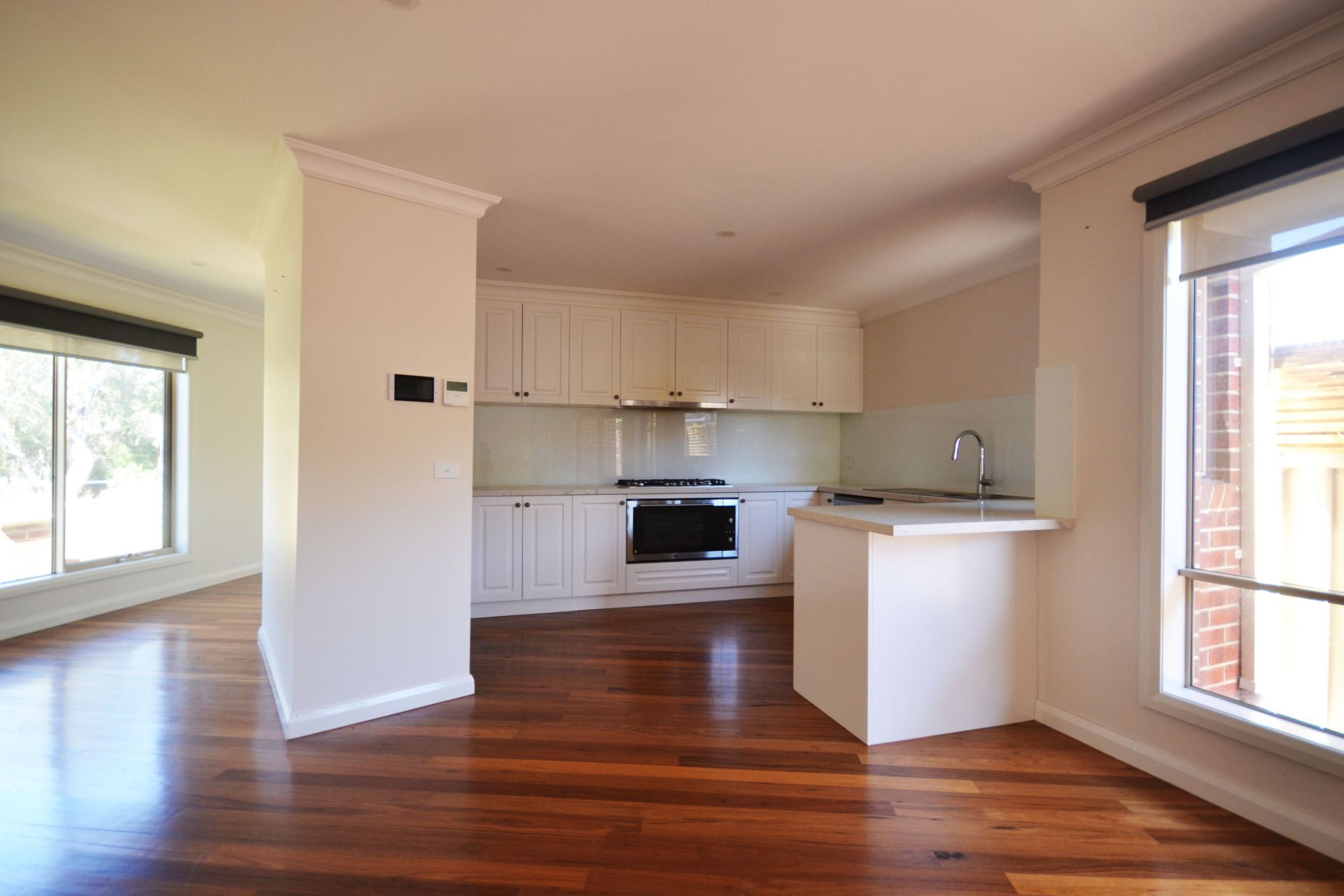 CONTEMPORARY DELIGHT - THE EPITOME OF ELEGANCE WITH PARKLAND VIEWS