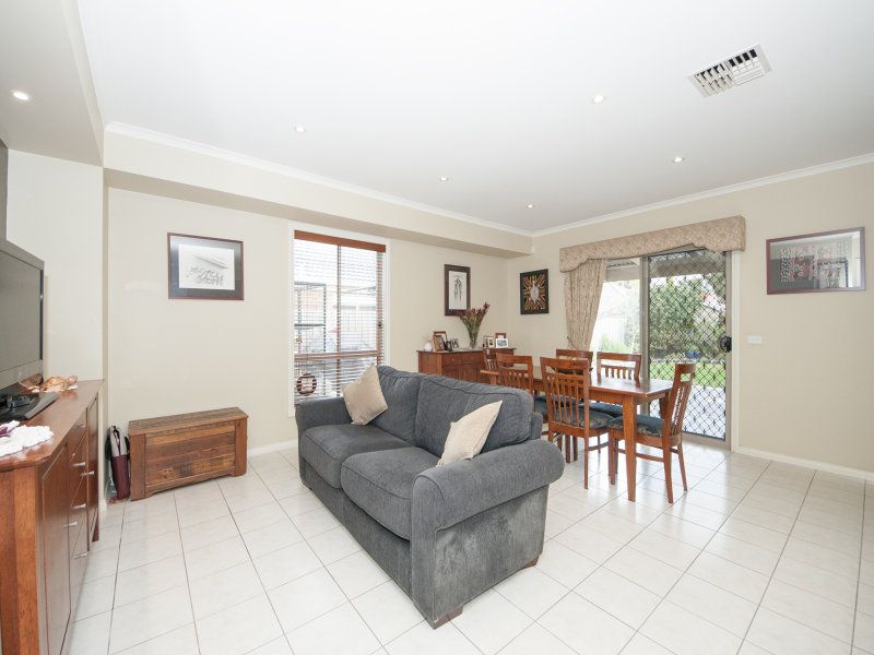9 Jardier Terrace SOUTH MORANG, South Morang - Thumbnail 8