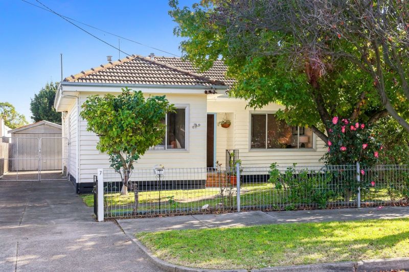 7 Lambassa Grove, Reservoir