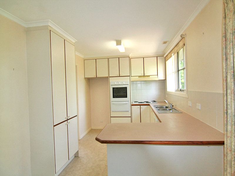 12 Broun Place, Kambah - Thumbnail 7